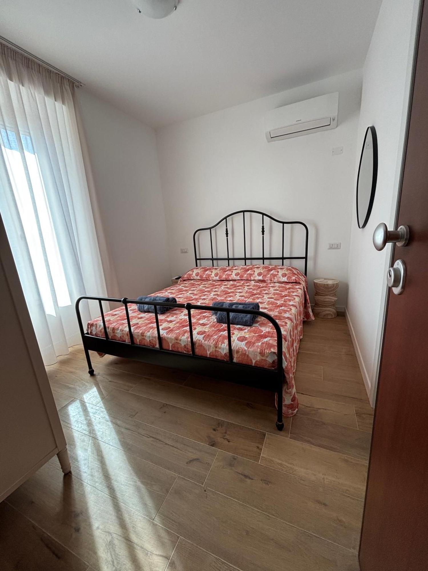 Maris Apartments & Bedrooms アルゲーロ エクステリア 写真