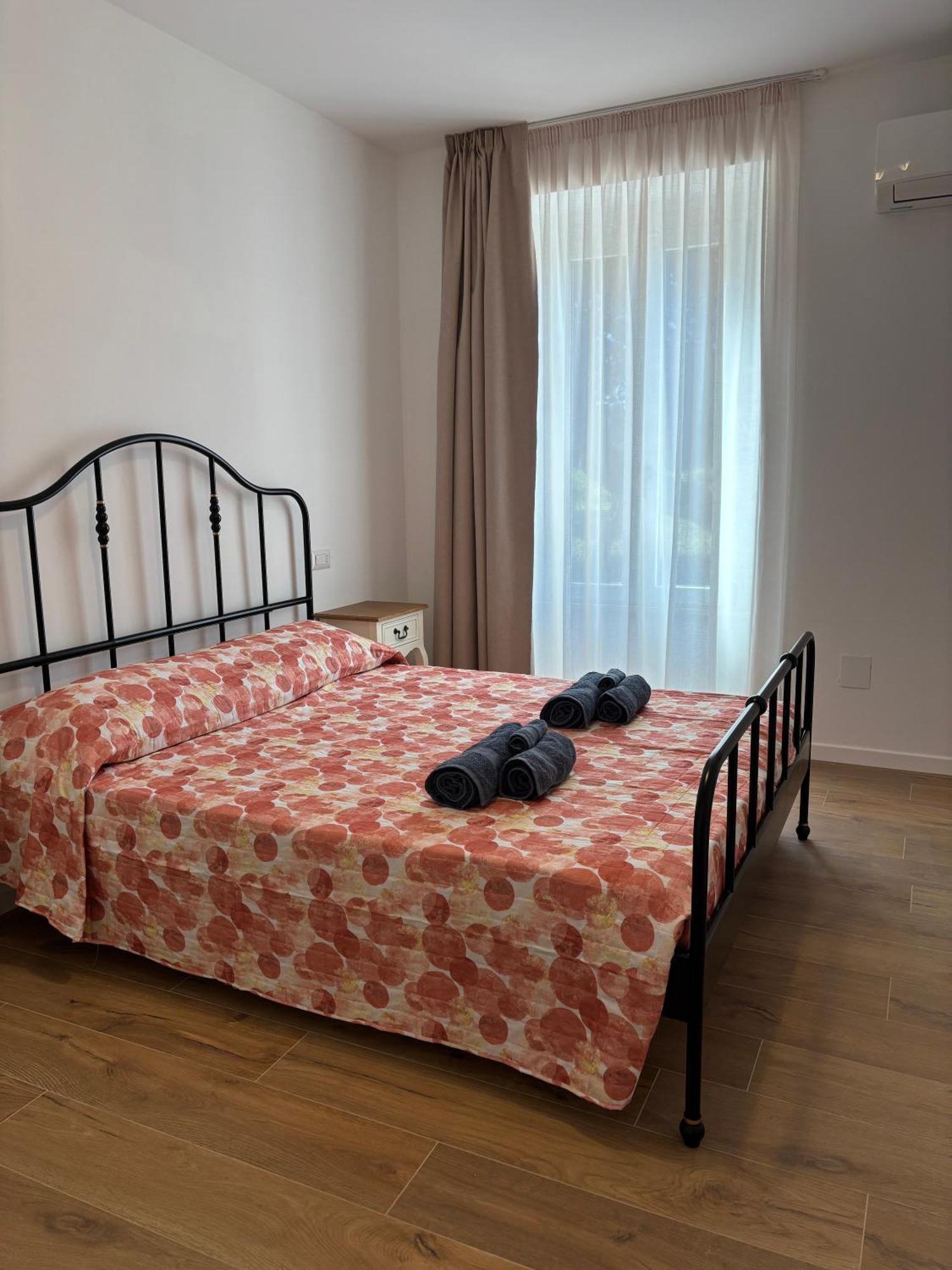 Maris Apartments & Bedrooms アルゲーロ エクステリア 写真
